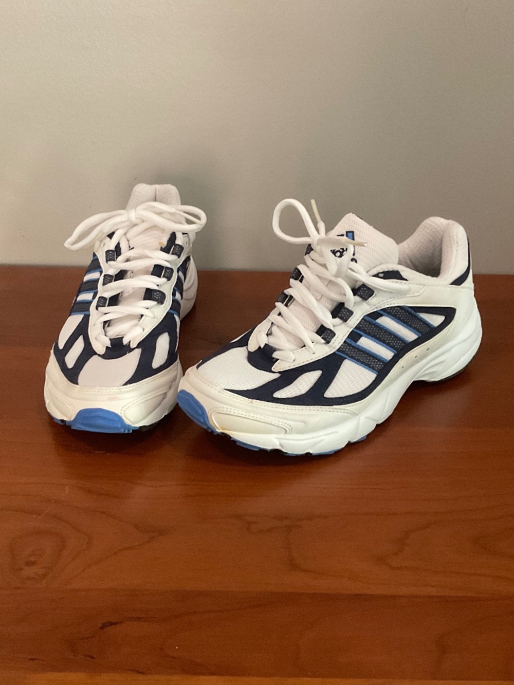 Adidas Sneakers
